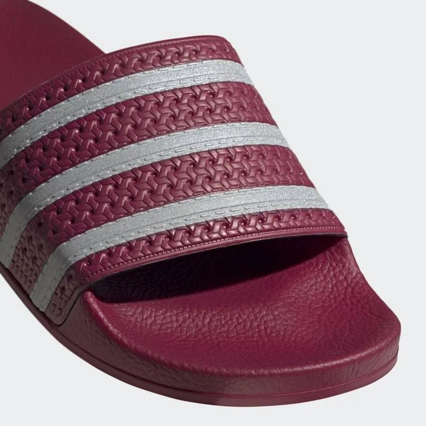 ADILETTE SLIDES COLLEGIATE BURGUNDY / CLOUD WHITE / COLLEGIATE BURGUNDY