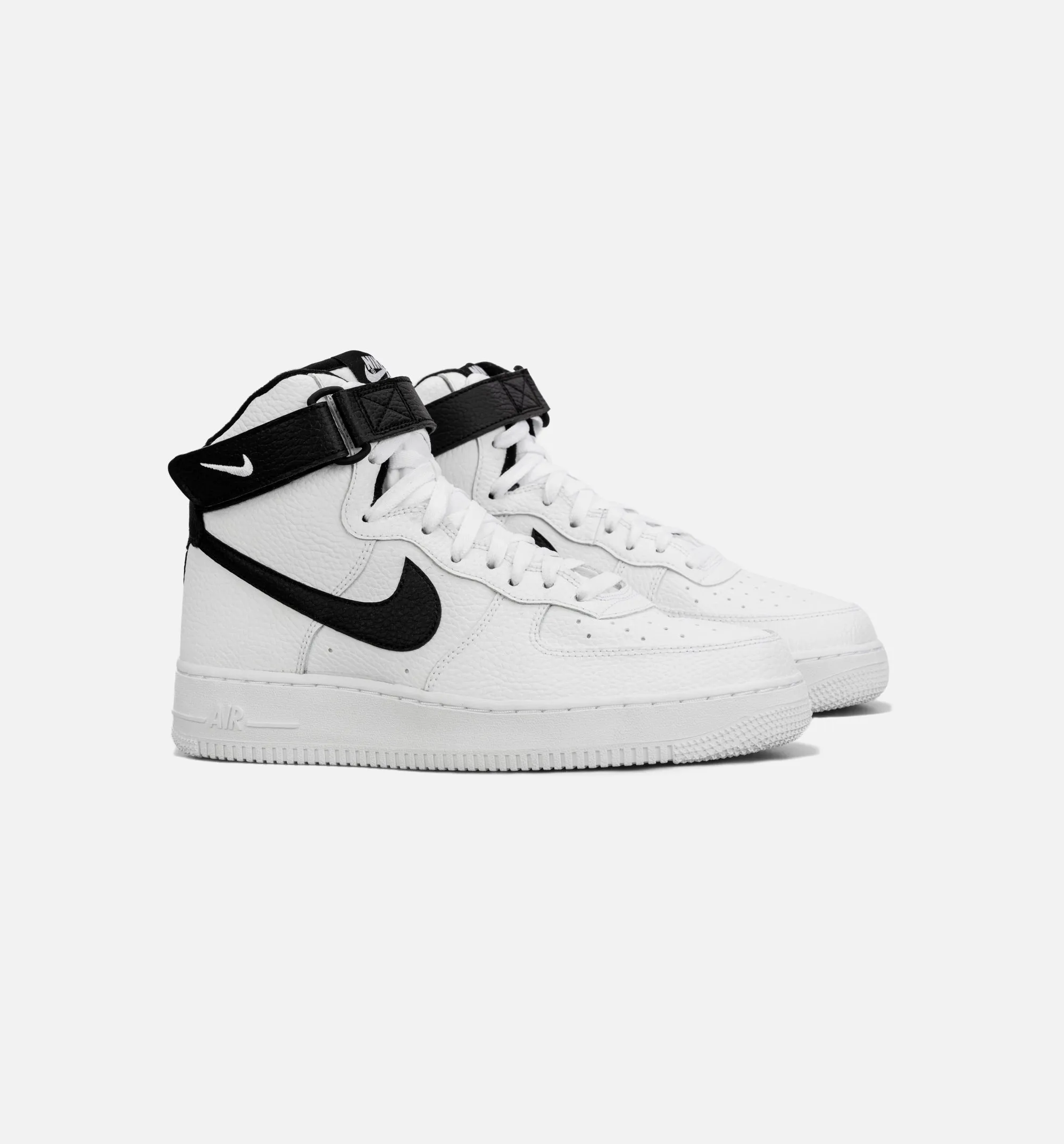 Mens High-Top Air Force 1 07 Lifestyle Shoe in White/Black