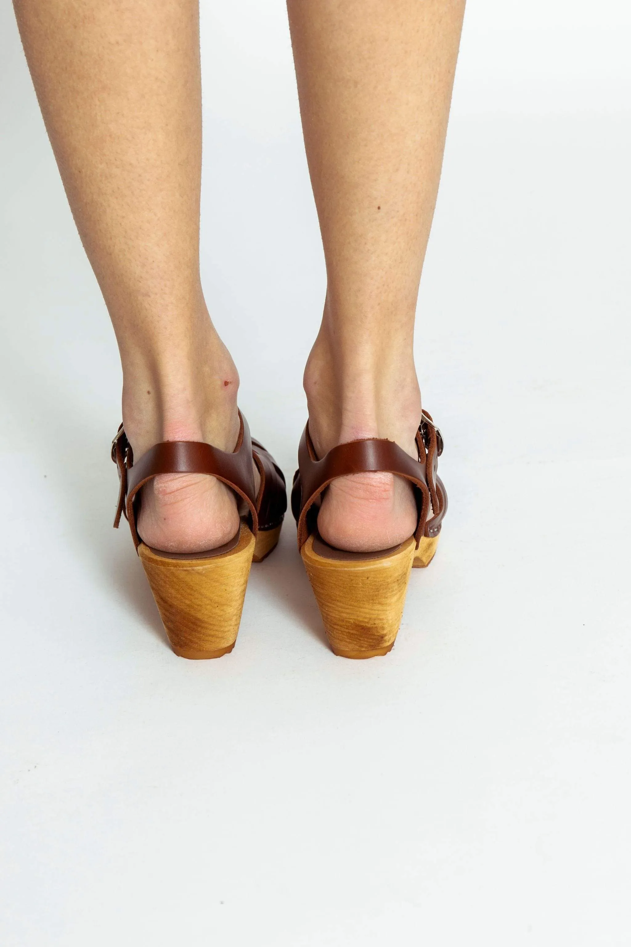 Mia Bety Sandal in Brown